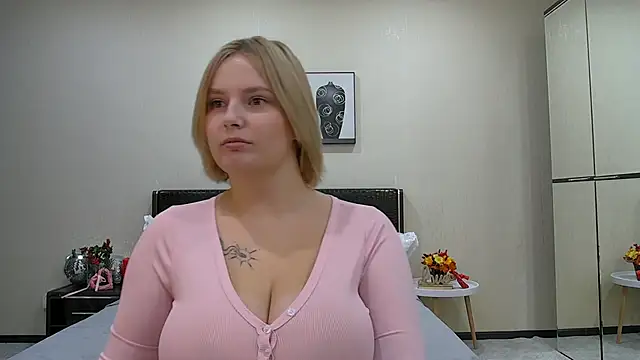 Snapshot of DianeMills chatting on 19, 11, 2025 DianeMills online show from 19, 11, 2025