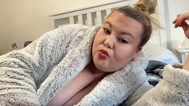 Busty-BBW-Emilie online show from 27, 12, 2024