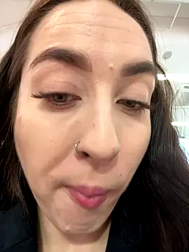 Holly Play online show from 9, 12, 2024