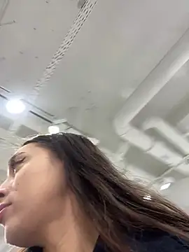 Holly Play online show from 24, 12, 2024