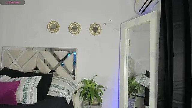 Snapshot of Daenerys_Targa chatting on 25, 9, 2025 Daenerys Targa online show from 25, 9, 2025