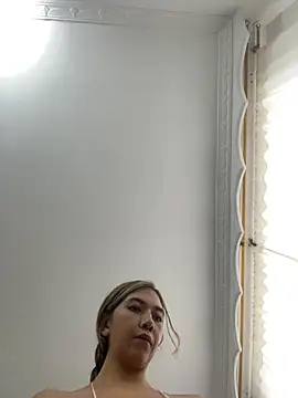 Snapshot of Iris_lee chatting on 27, 12, 2024 Iris lee online show from 27, 12, 2024