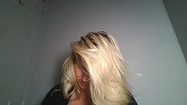 Snapshot of LibertyBliss chatting on 10, 5, 2026 LibertyBliss online show from 10, 5, 2026