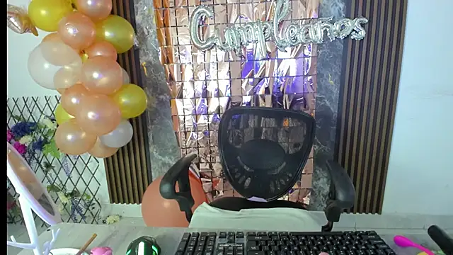 nicol jone1 online show from 10, 9, 2025