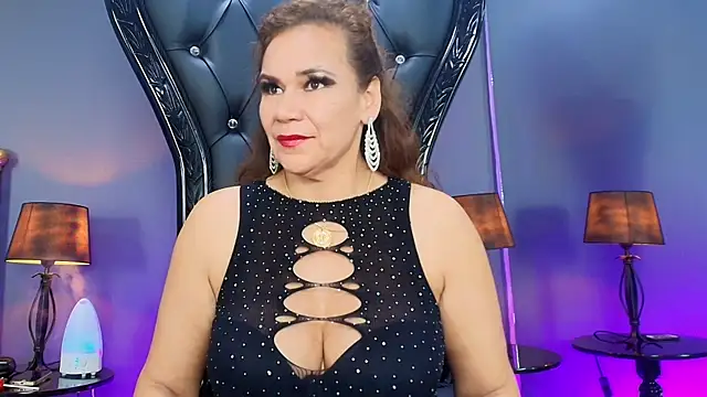Snapshot of MelaniaKnauss chatting on 8, 3, 2025 MelaniaKnauss online show from 8, 3, 2025