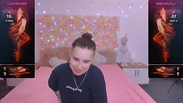 Snapshot of Dolly__Queen_ chatting on 16, 1, 2025 Dolly Queen online show from 16, 1, 2025