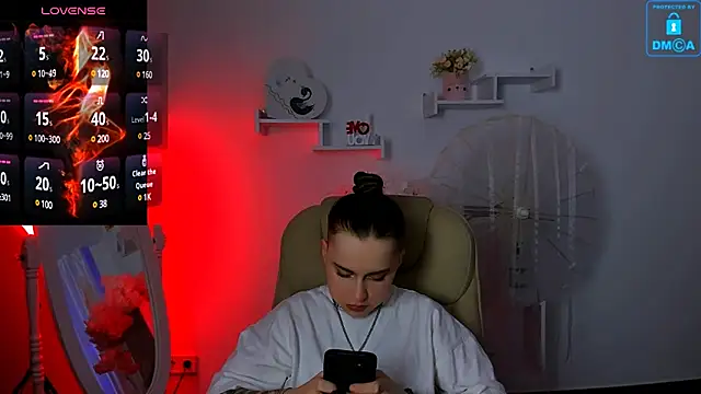 Snapshot of Dolly__Queen_ chatting on 28, 1, 2025 Dolly Queen online show from 28, 1, 2025