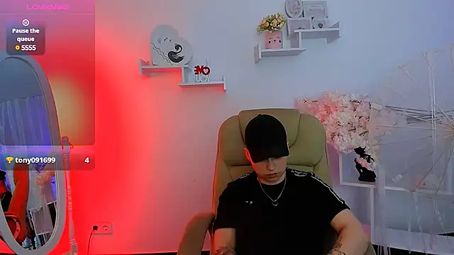 Snapshot of Dolly__Queen_ chatting on 12, 2, 2025 Dolly Queen online show from 12, 2, 2025