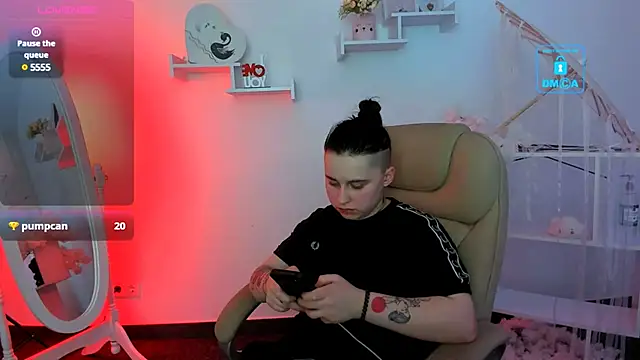 Snapshot of Dolly__Queen_ chatting on 25, 2, 2025 Dolly Queen online show from 25, 2, 2025