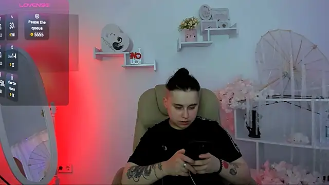 Snapshot of Dolly__Queen_ chatting on 7, 3, 2025 Dolly Queen online show from 7, 3, 2025