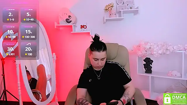 Snapshot of Dolly__Queen_ chatting on 16, 3, 2025 Dolly Queen online show from 16, 3, 2025