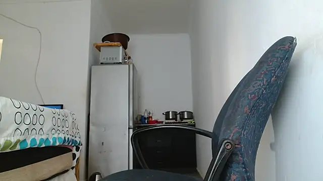 Hugetittiesxx2 online show from 5, 4, 2026