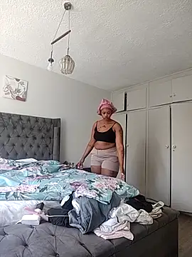 Snapshot of Drippincaty chatting on 18, 9, 2025 Drippincaty online show from 18, 9, 2025