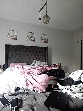 Snapshot of Drippincaty chatting on 11, 11, 2025 Drippincaty online show from 11, 11, 2025