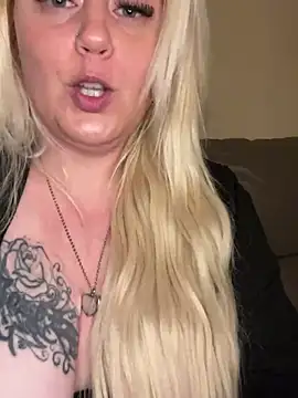 Blondiee3088 online show from 6, 3, 2025