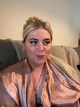 Blondiee3088 online show from 20, 3, 2025