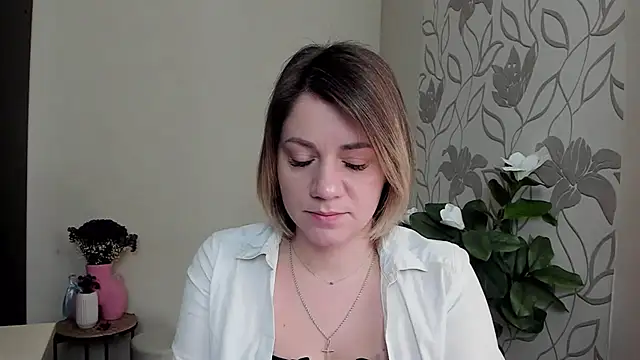 MariaSttone online show from 25, 2, 2025