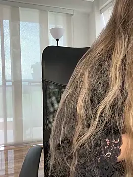 Snapshot of nicollefiorett chatting on 11, 9, 2025 nicollefiorett online show from 11, 9, 2025