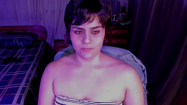 Snapshot of isabelacooperr chatting on 6, 8, 2026 isabelacooperr online show from 6, 8, 2026
