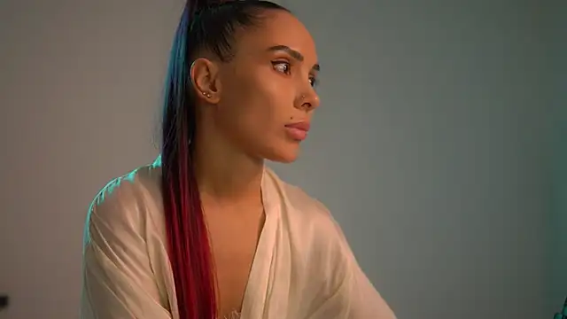 Mila May  online show from 19, 9, 2025