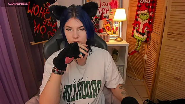 Snapshot of mekurisu chatting on 17, 12, 2024 mekurisu online show from 17, 12, 2024
