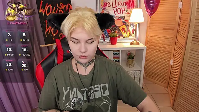 Snapshot of mekurisu chatting on 2, 3, 2025 mekurisu online show from 2, 3, 2025