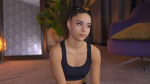 Snapshot of CherrySelena chatting on 8, 12, 2024 CherrySelena online show from 8, 12, 2024