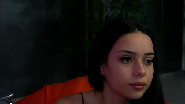 Snapshot of CherrySelena chatting on 21, 9, 2025 CherrySelena online show from 21, 9, 2025