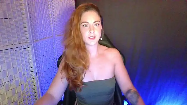 Snapshot of KayleyxEmily chatting on 11, 10, 2025 KayleyxEmily online show from 11, 10, 2025