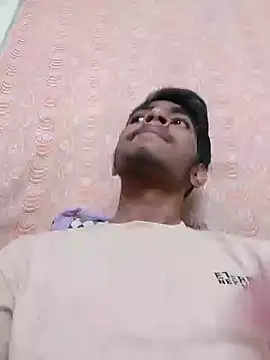 Snapshot of biggboyzz chatting on 14, 1, 2025 biggboyzz online show from 14, 1, 2025