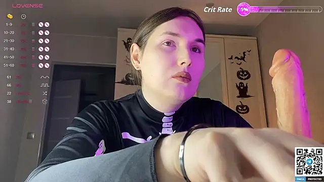 Maria Bowie online show from 31, 10, 2025