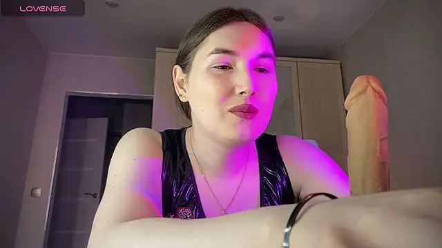 Snapshot of Maria_Bowie chatting on 25, 5, 2026 Maria Bowie online show from 25, 5, 2026