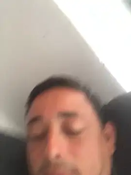 isacalejandroo online show from 2, 1, 2025