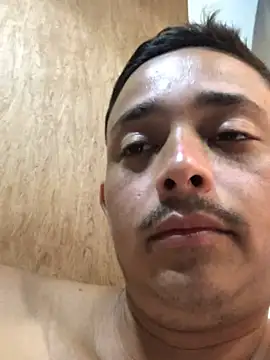 isacalejandroo online show from 14, 2, 2025