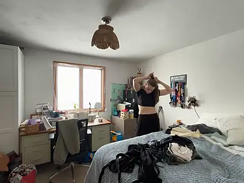 MissSwitch online show from 15, 1, 2025