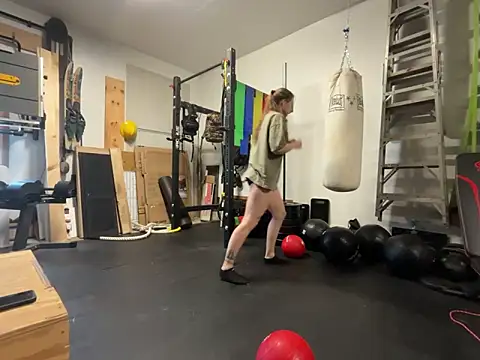 MissSwitch online show from 17, 1, 2025