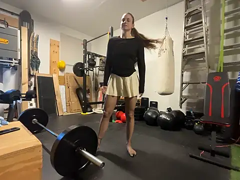 MissSwitch online show from 4, 2, 2025