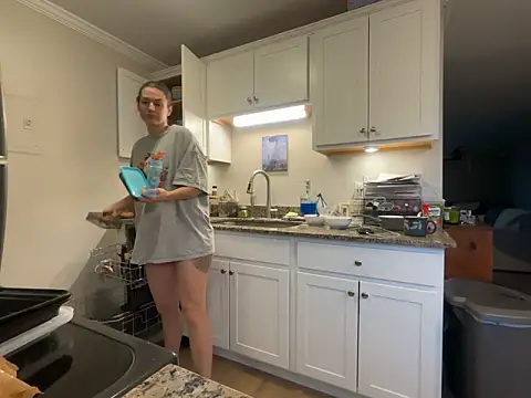 MissSwitch online show from 27, 11, 2025