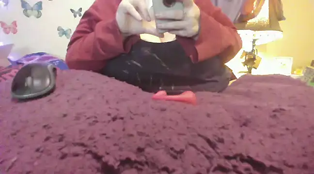Snapshot of Alli_Kat chatting on 12, 12, 2024 Alli Kat online show from 12, 12, 2024