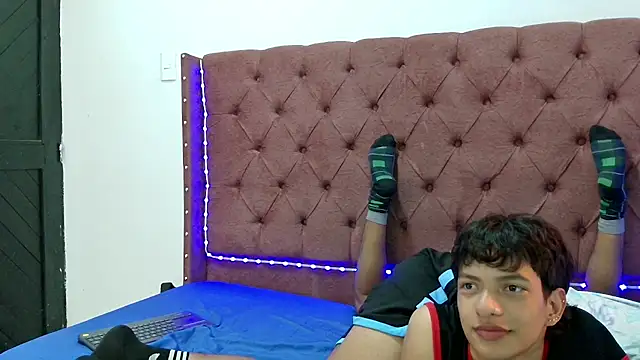 boys yourparty online show from 30, 1, 2025