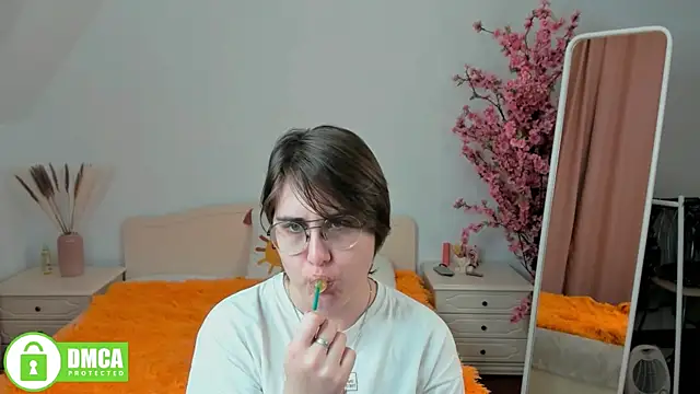 Snapshot of Funny_bunnyy chatting on 5, 12, 2024 Funny bunnyy online show from 5, 12, 2024