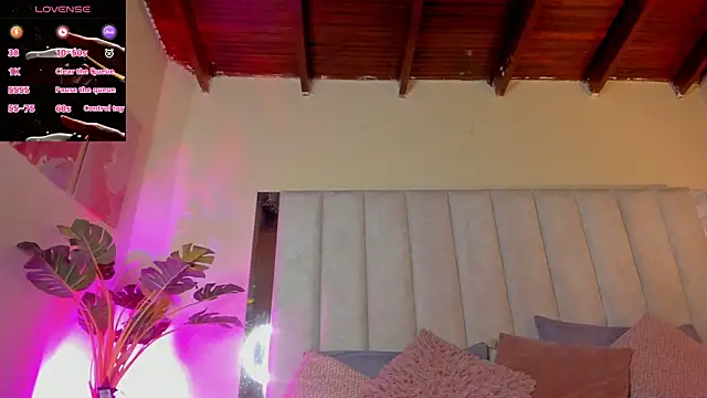 Snapshot of lil_hanna18 chatting on 10, 11, 2025 lil hanna18 online show from 10, 11, 2025