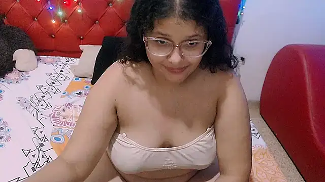 Snapshot of angel_barbie_1 chatting on 27, 12, 2024 angel barbie 1 online show from 27, 12, 2024