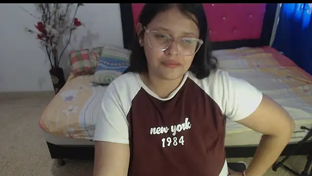 Snapshot of angel_barbie_1 chatting on 22, 9, 2025 angel barbie 1 online show from 22, 9, 2025