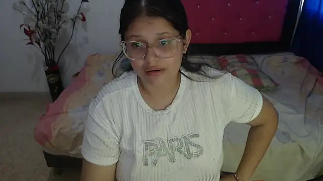 Snapshot of angel_barbie_1 chatting on 18, 10, 2025 angel barbie 1 online show from 18, 10, 2025