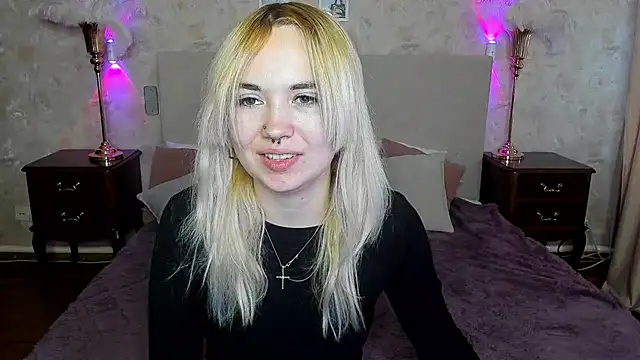 Snapshot of Iriska_mini chatting on 10, 9, 2025 Iriska mini online show from 10, 9, 2025