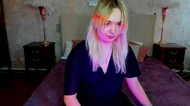 Snapshot of Iriska_mini chatting on 14, 9, 2025 Iriska mini online show from 14, 9, 2025