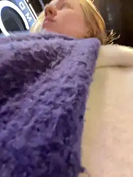 SuzieMurray online show from 18, 12, 2024