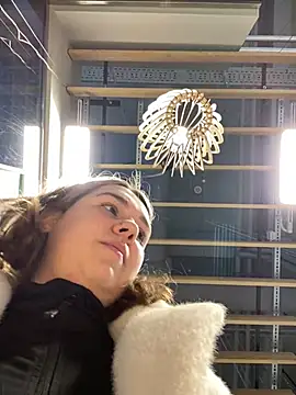 SuzieMurray online show from 6, 2, 2025