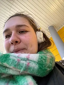 SuzieMurray online show from 22, 3, 2025